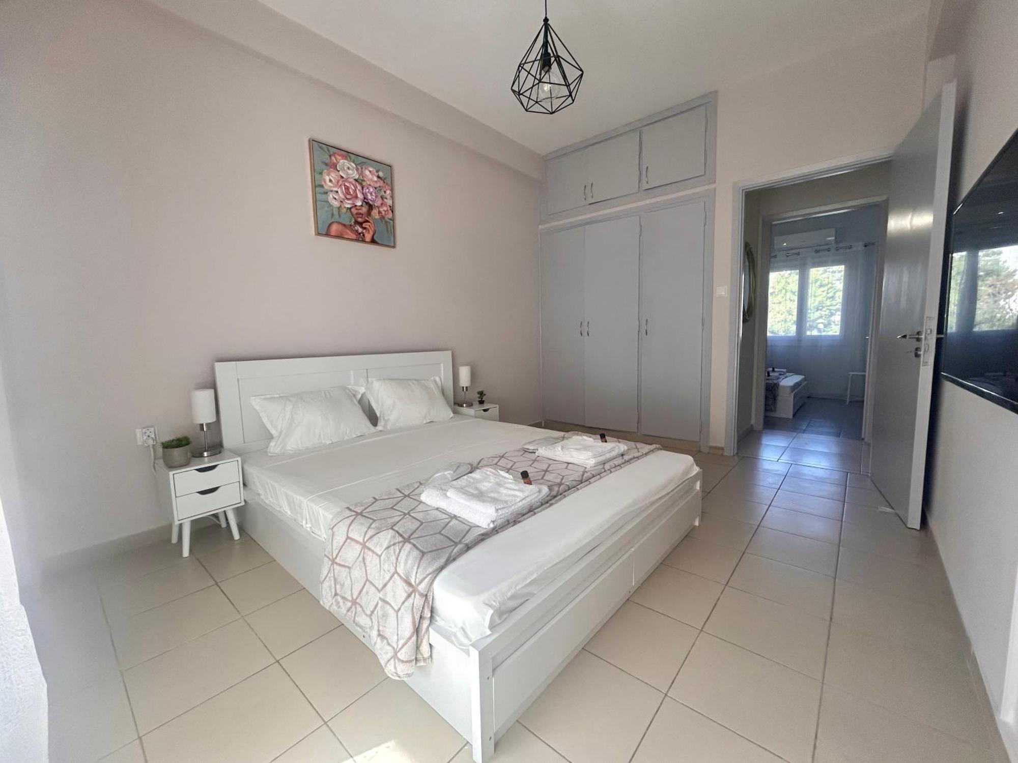 Aktis Apartment 3 Near Airport 아르테미다 외부 사진
